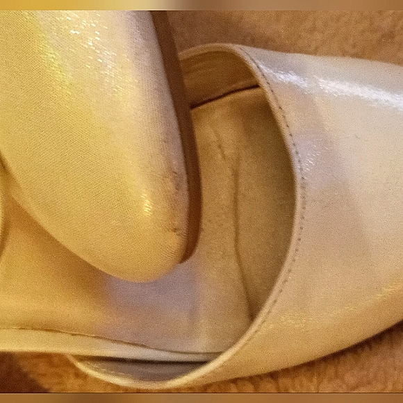 Children's Place Pearl White size 3 girls sandals. - Picture 7 of 7